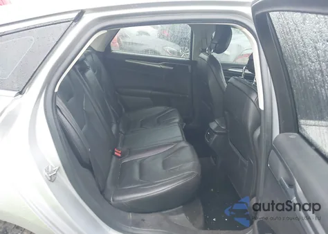 2014 Ford Fusion Hybrid Titanium z USA, uszkodzony, nr VIN 3FA6P0RUXER333184